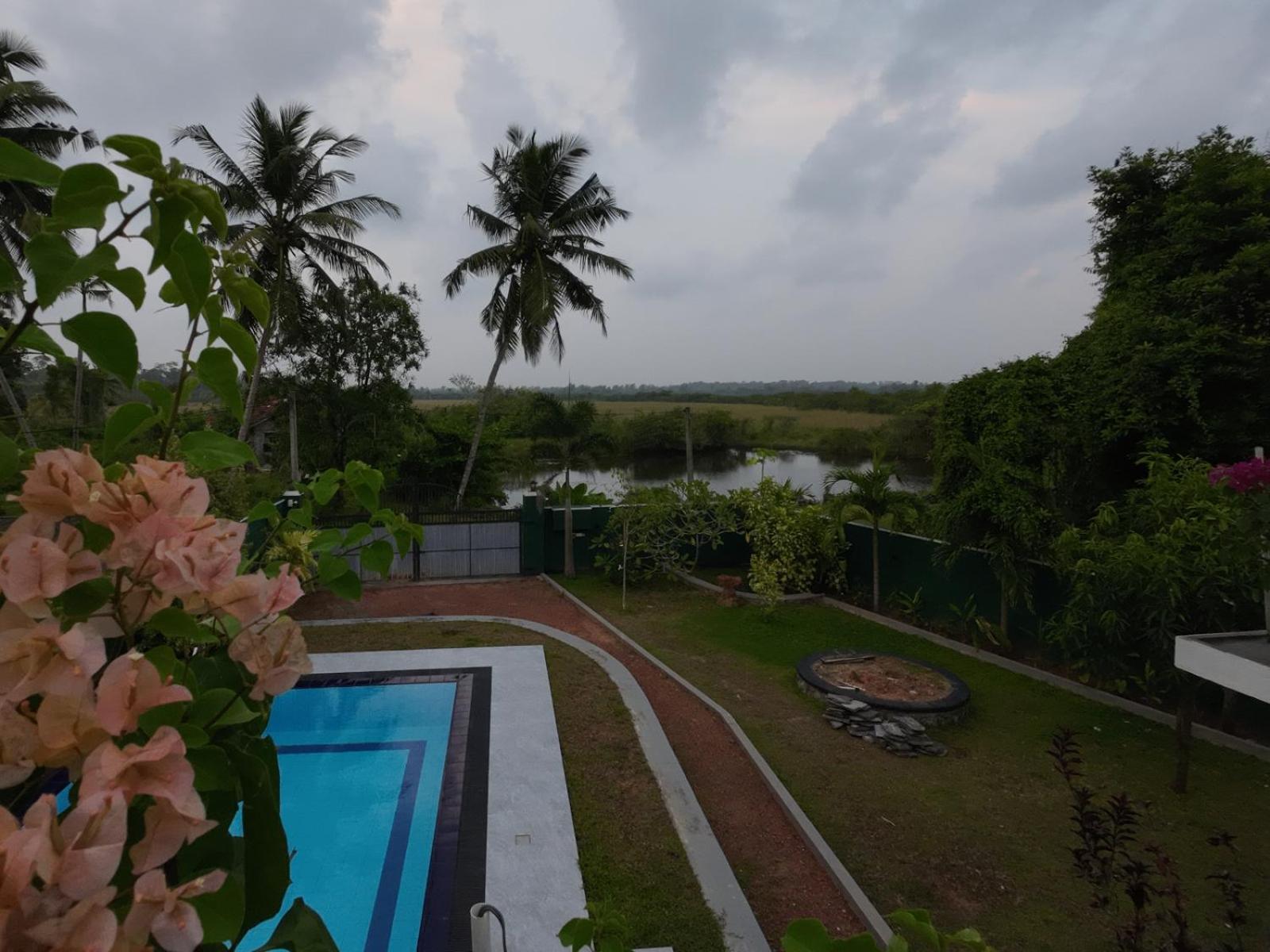 Villa Erika Induruwa Exterior photo
